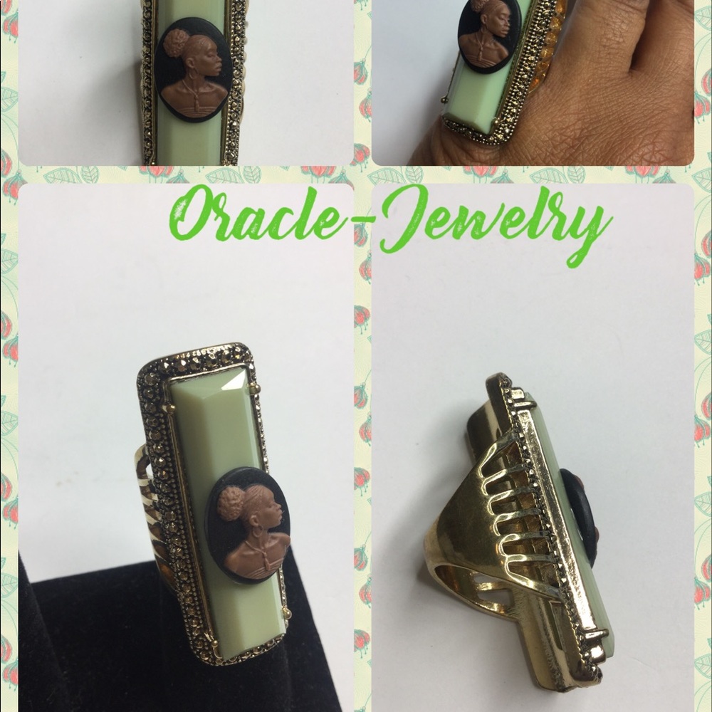 Green Vintage Cameo Ring